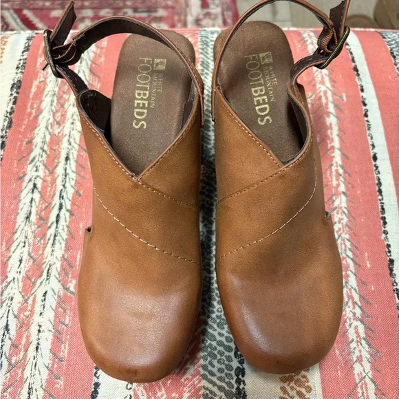 NWOT White Mountain Brown Platform Clogs - Picture 2 of 5